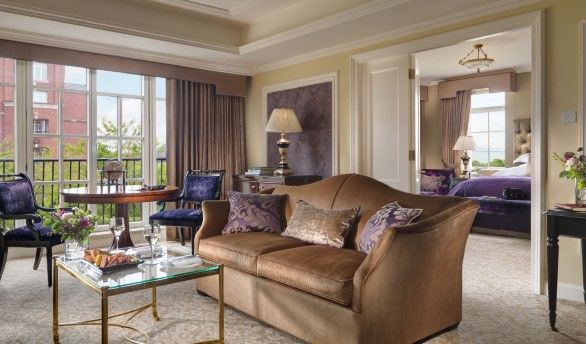 One Bedroom Suite with Balcony - Living Room