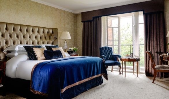 WB Yeats Suite - Bedroom