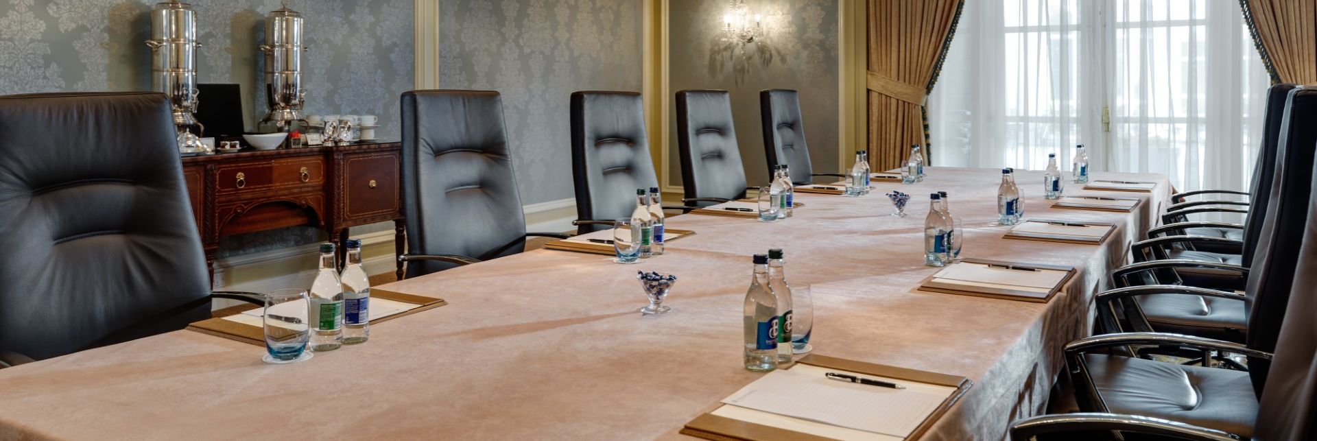Boardroom Setup (Custom)