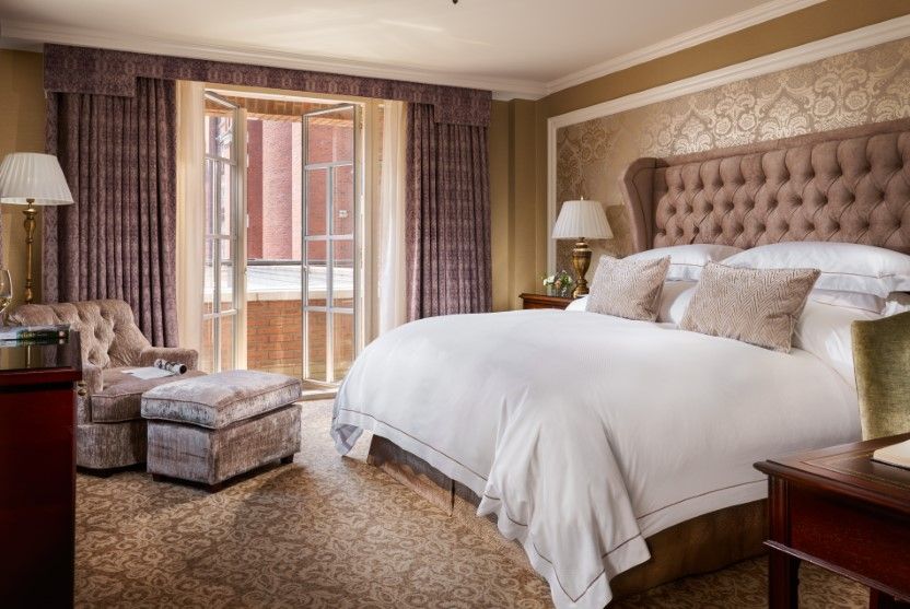 Luxury Suite Bedroom (Custom)
