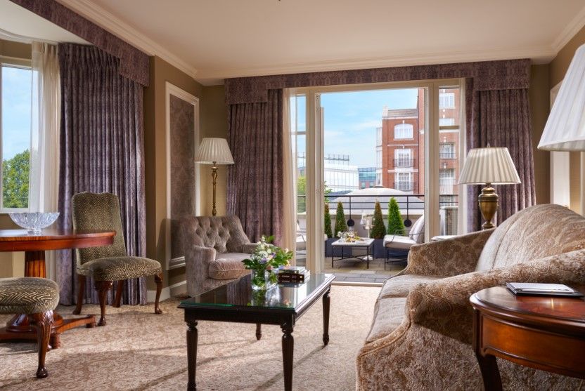 Luxury Suite Lounge (Custom)