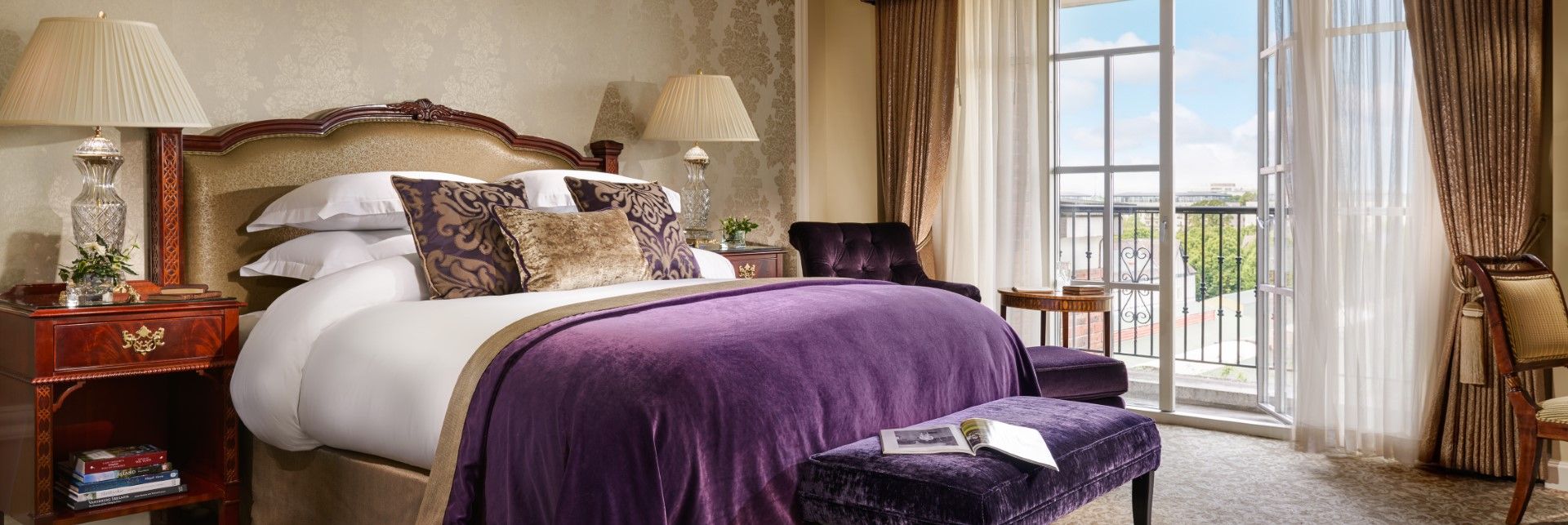 ICD Lady Gregory Suite Bedroom wide 4500px (Custom)