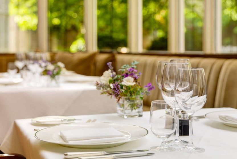 Restaurant Place Setting 2000px (Custom)