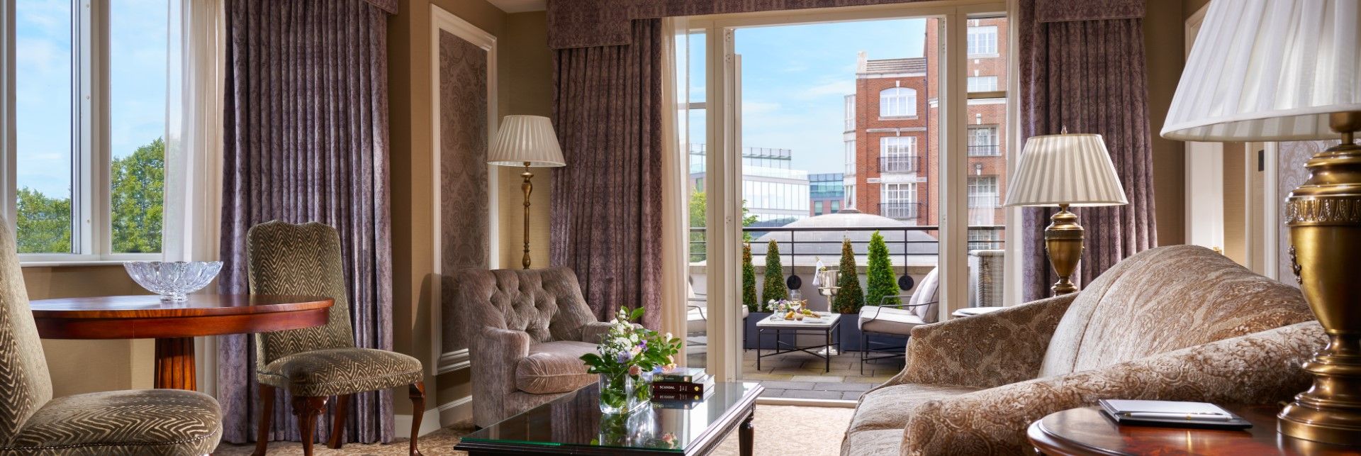 Luxury Suite Lounge (Custom)