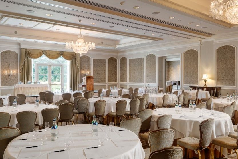 Ailesbury Cabaret FL PT 1 4000px (2) (Custom)