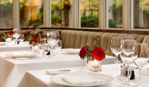 Festive Dining table set up at InterContinental Dublin 