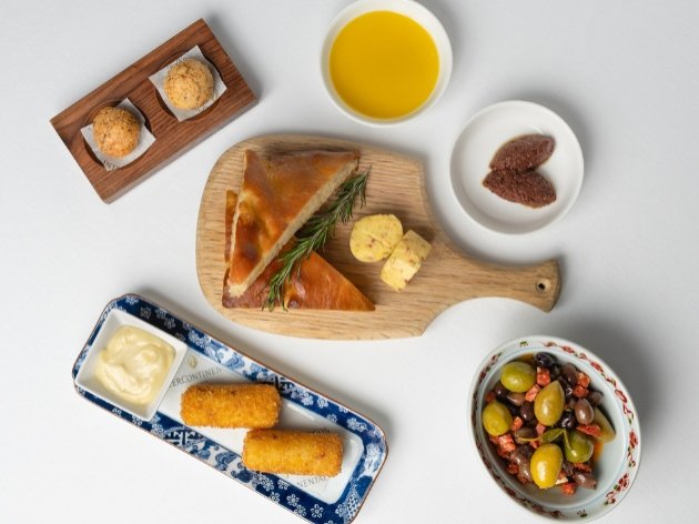 The Lobby Lounge Business Lunch Menu